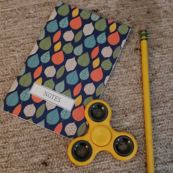 Filled mini Easter basket - Picture 4 of 6